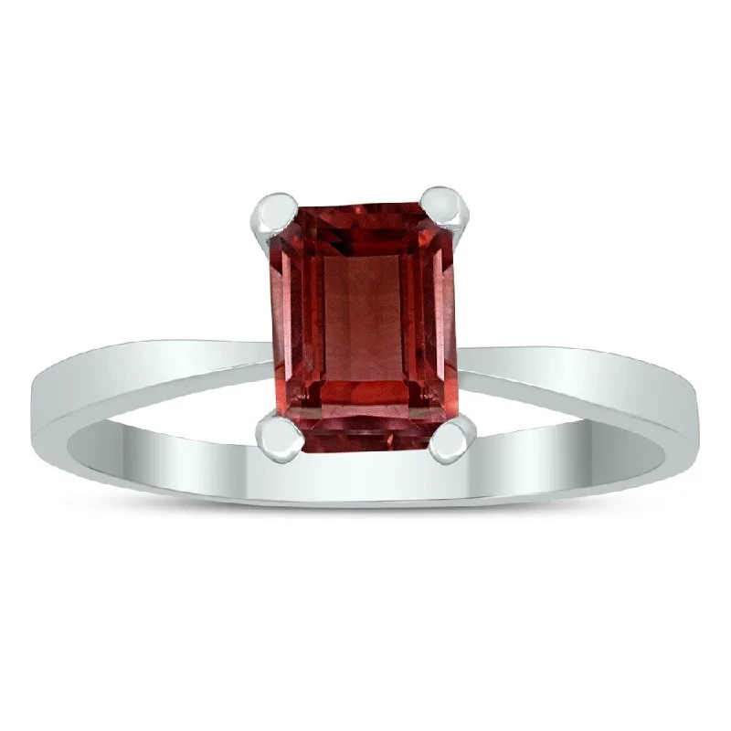 Emerald Shaped 7X5MM Garnet Solitaire Ring in 10K White Gold