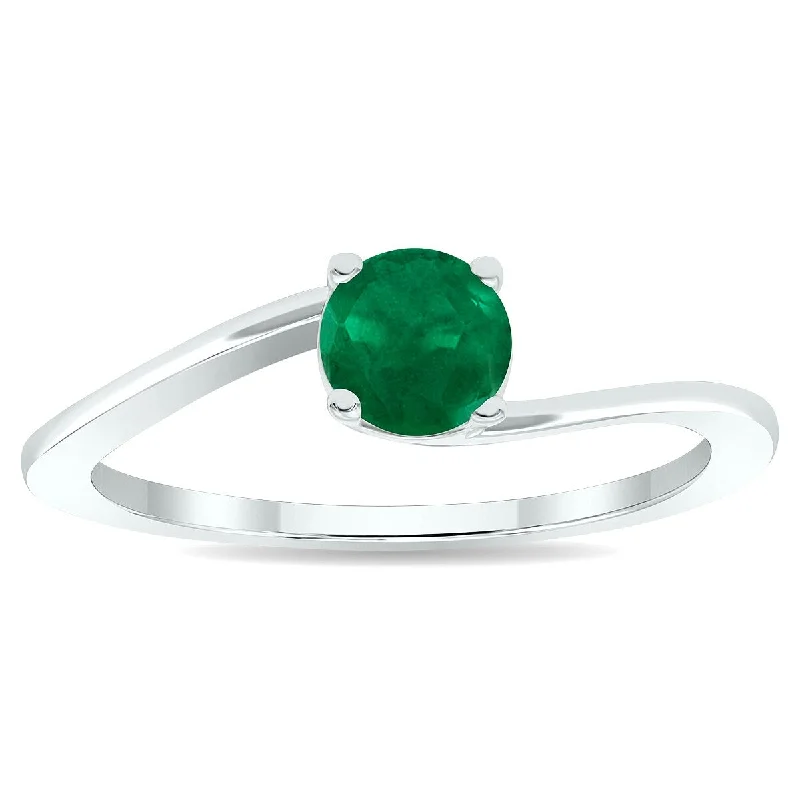 Women's Solitaire Emerald Wave Ring in 10K White Gold