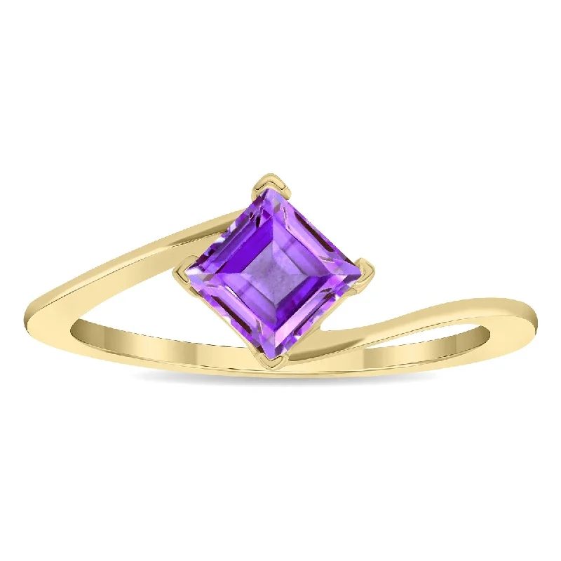 Women's Solitaire Square Shaped Amethyst Wave Ring in 10K Yellow Gold