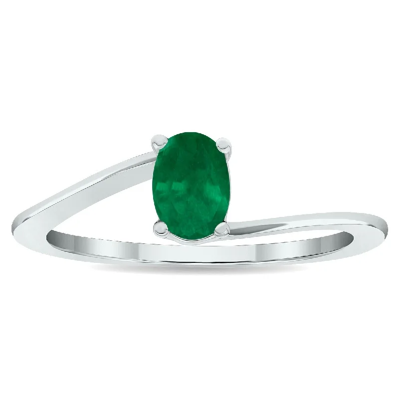 Women's Solitaire Emerald Wave Ring in 10K White Gold