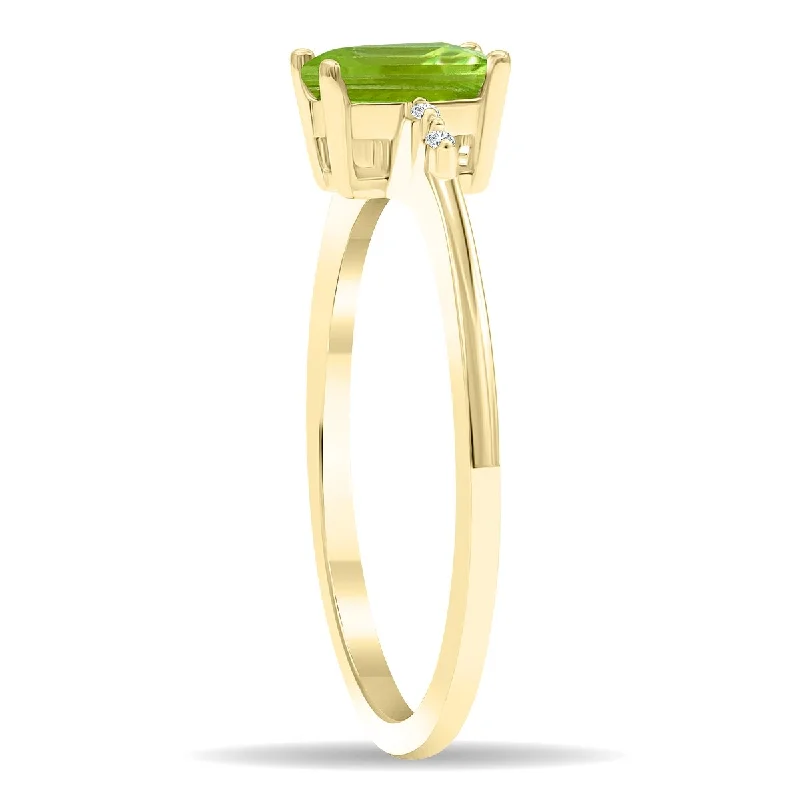 Women's Emerald Cut Peridot and Diamond Sparkle Ring in 10K Yellow Gold