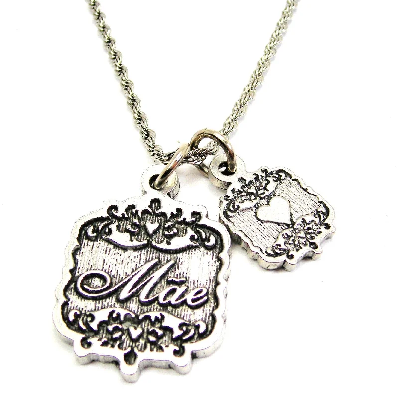 luxury necklaces for brides -Mae Victorian Scroll With Victorian Accent Heart 20" Chain Necklace