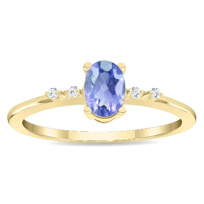 Women's Oval Shaped Tanzanite and Diamond Sparkle Ring in 10K Yellow Gold